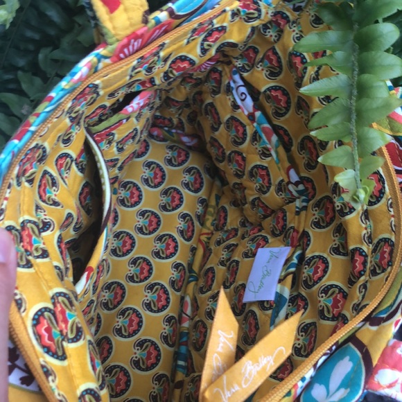 Retired Vera Bradley Provencial Hand Bag - Picture 4 of 7